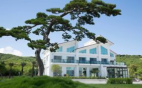 Ye-Lin Resort